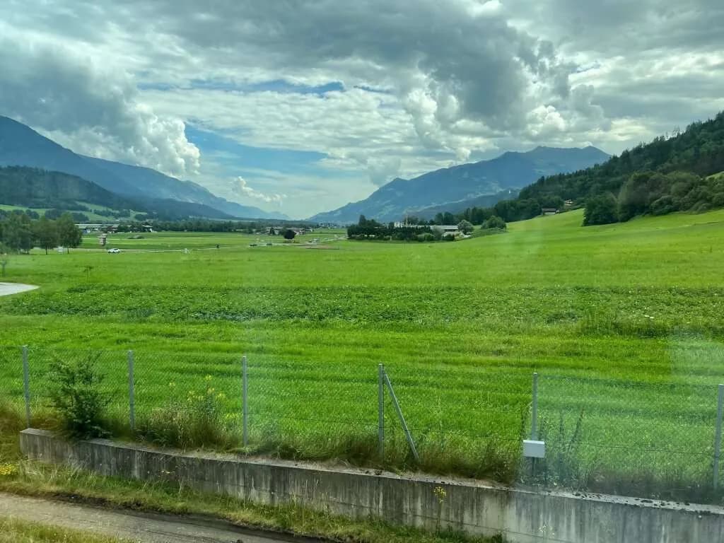 Gewerbeimmobilie mieten in Innsbruck-Land – 100 m², € 1.850 – Bild 2 von 10