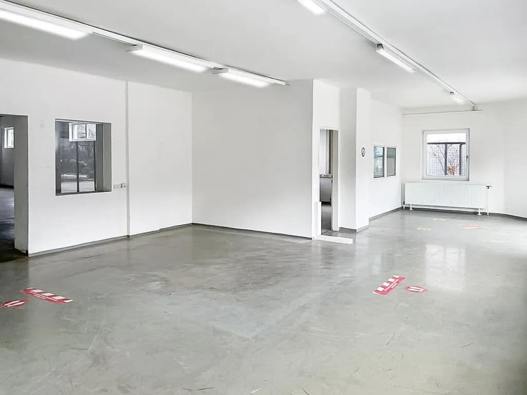 Gewerbeimmobilie mieten in Bruck-Mürzzuschlag – 894 m², € 5.800 – Bild 7 von 12