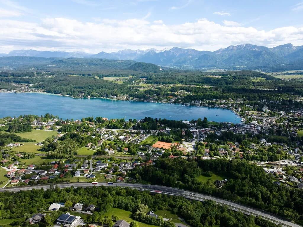 Grundstück kaufen in Villach Land – 7 756 m²