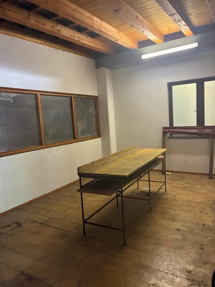 1-Zimmer-Gewerbeimmobilie mieten in Klagenfurt – 41 m², € 300 – Bild 2 von 2