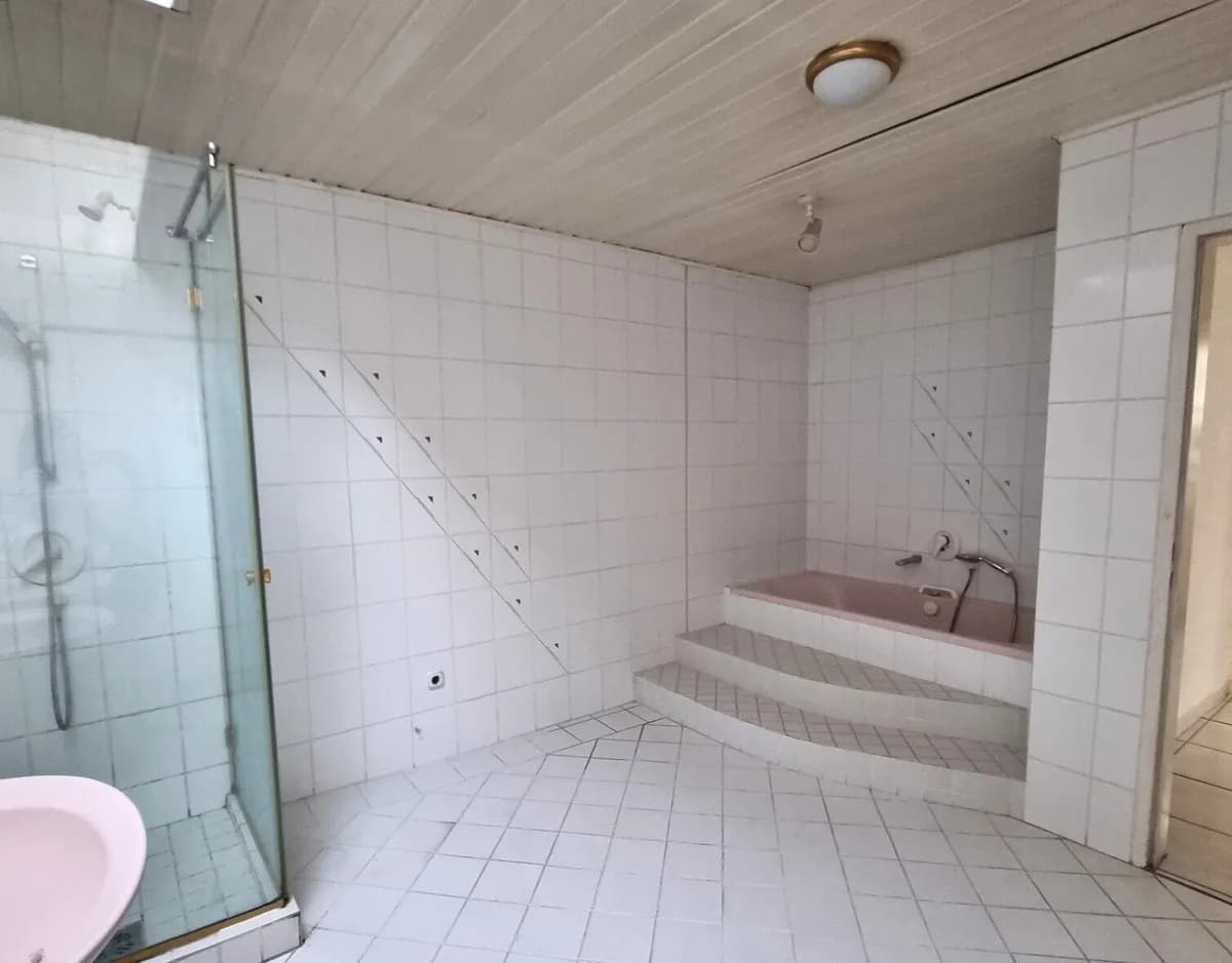 6-Zimmer-Haus kaufen in Perg – 340 m², € 320.000 – Bild 8 von 17