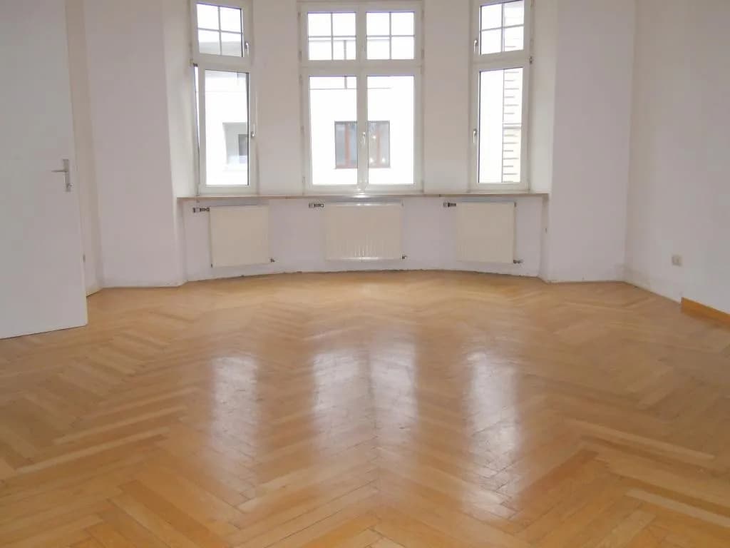 5-Zimmer-Wohnung mieten in Linz – 118,56 m², € 1.275