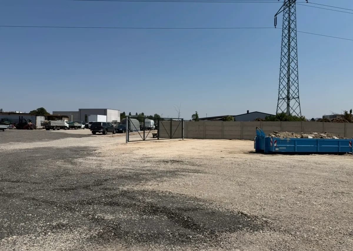 Immobilie mieten in Wiener Neustadt Land – 1 900 m², € 1 – Bild 5 von 5