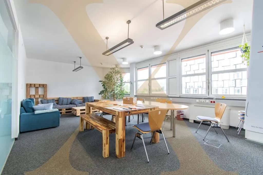 Gewerbeimmobilie mieten in Linz – 400 m², € 5.353