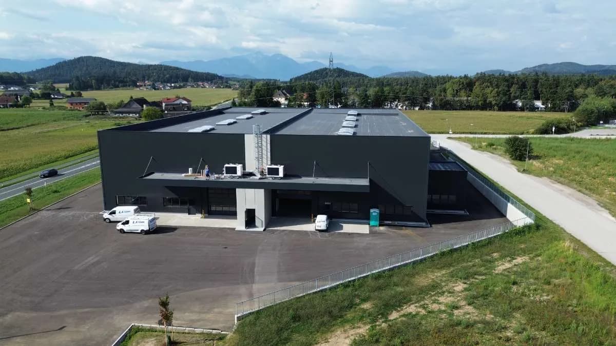 Gewerbeimmobilie mieten in Völkermarkt – 1 360 m², € 8 – Bild 6 von 10