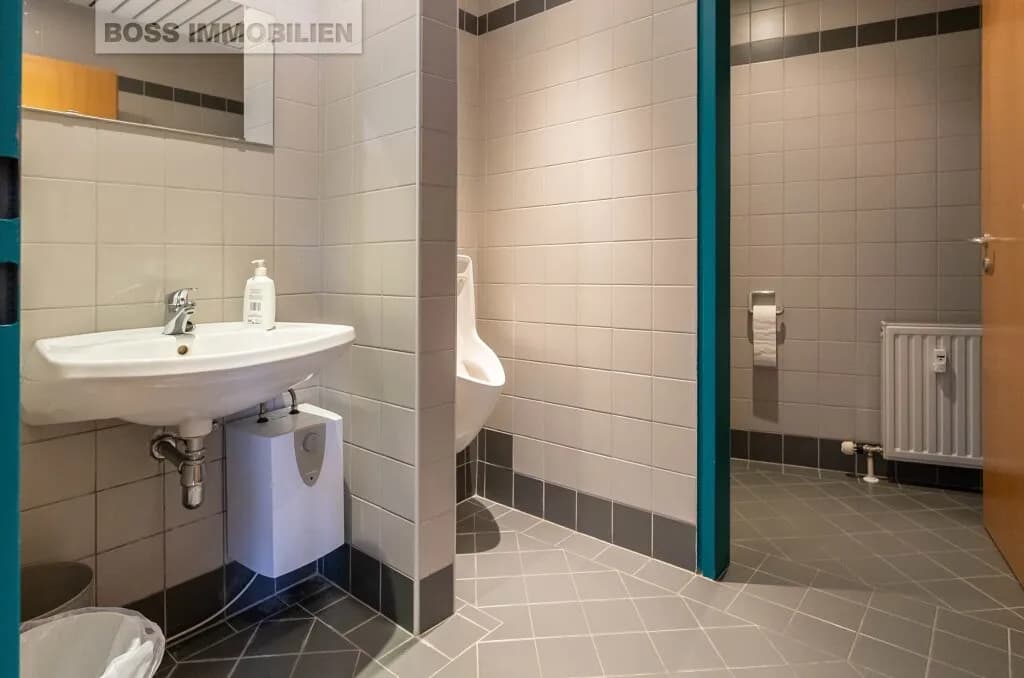 5-Zimmer-Gewerbeimmobilie mieten in Linz – 184 m², € 2.290 – Bild 8 von 13