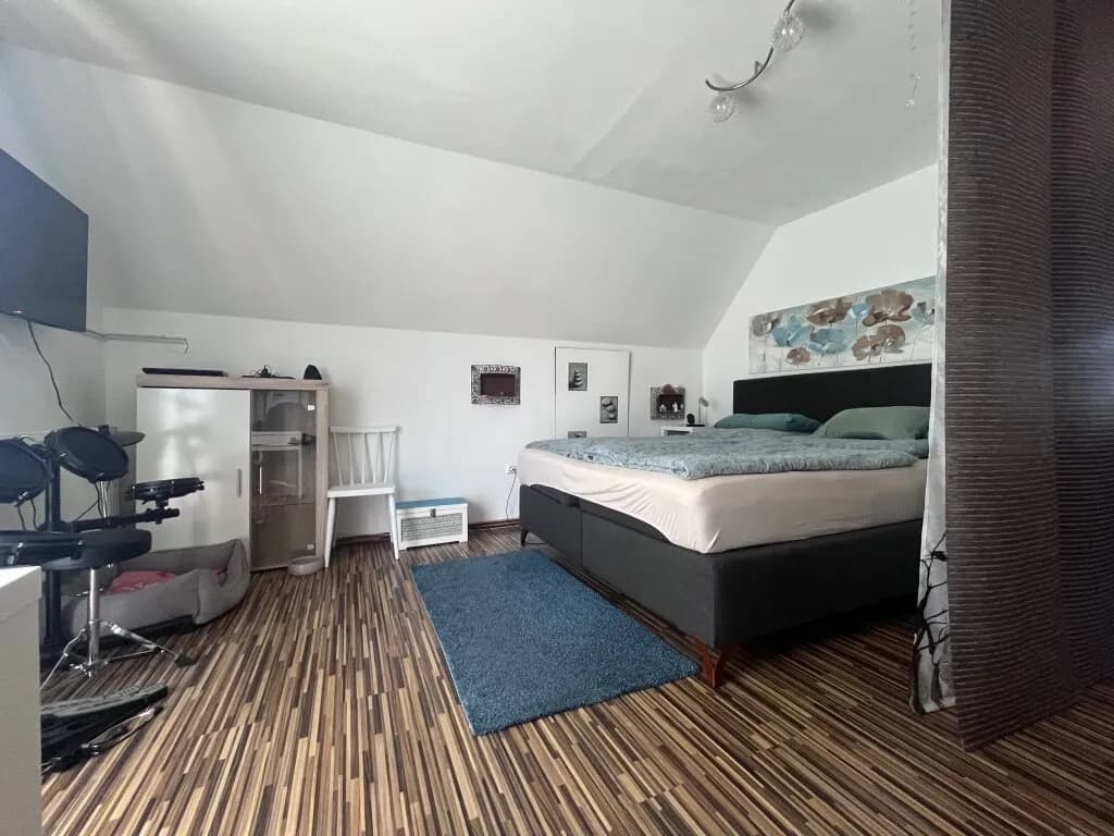4-Zimmer-Haus kaufen in Baden – 134 m², € 399.000 – Bild 2 von 22