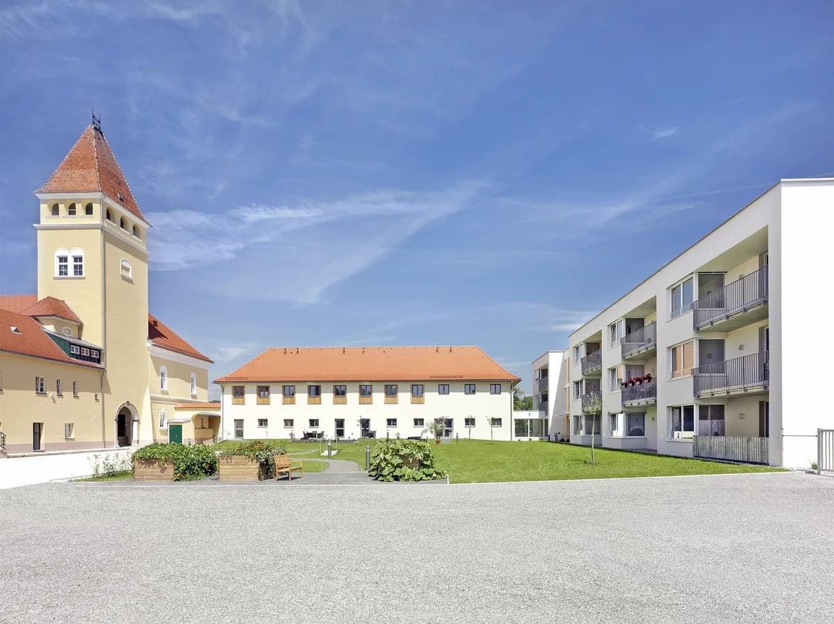 2-Zimmer-Wohnung mieten in Amstetten – 69,02 m², € 878 – Bild 1 von 20