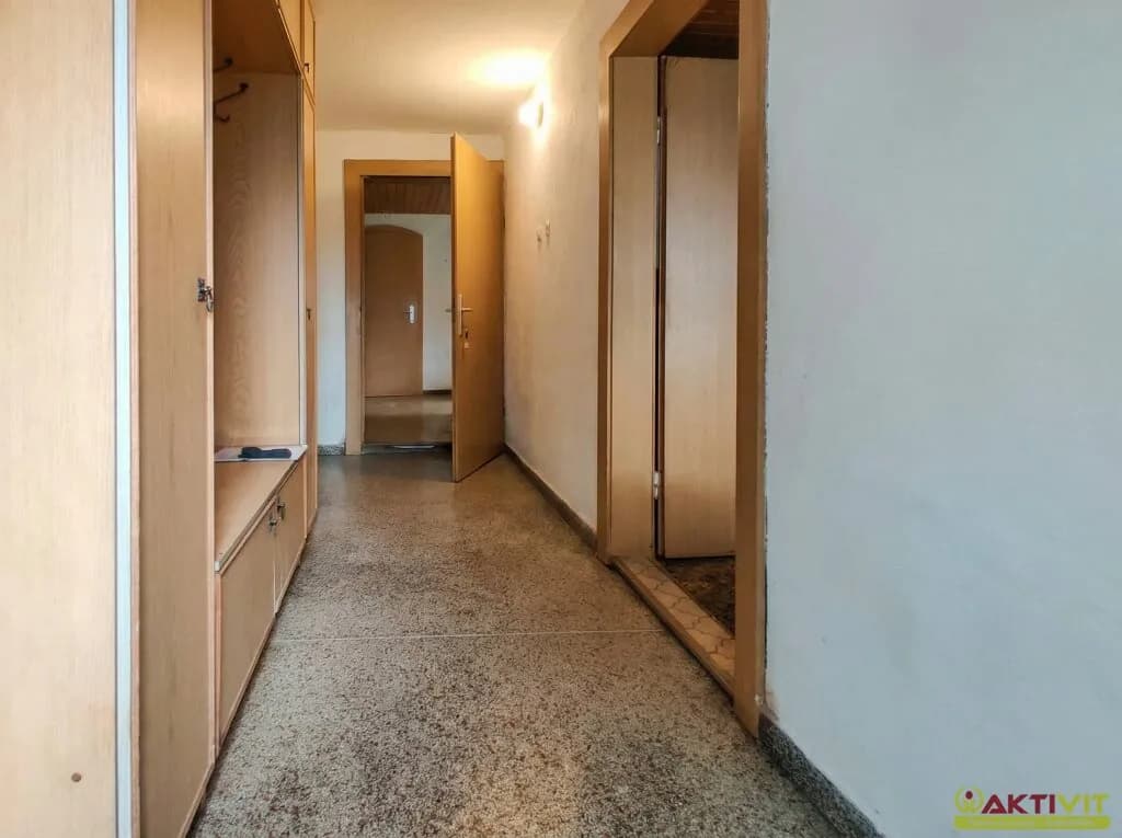 9-Zimmer-Haus kaufen in Braunau am Inn – 179 m², € 295.000 – Bild 3 von 24