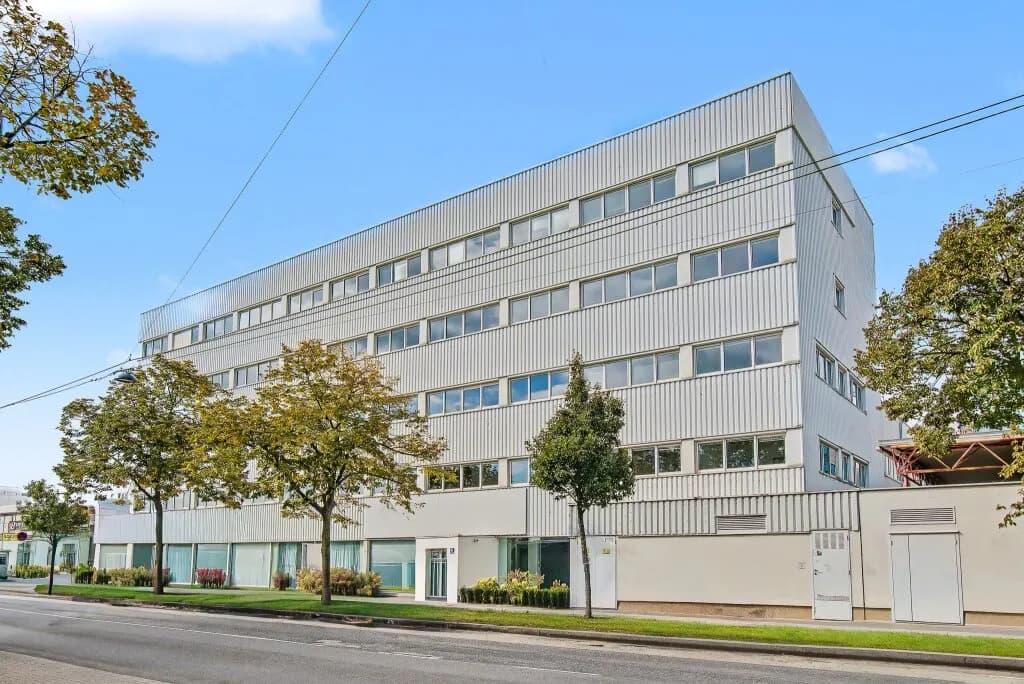Gewerbeimmobilie mieten in Wien – 300 m², € 10 – Bild 2 von 17