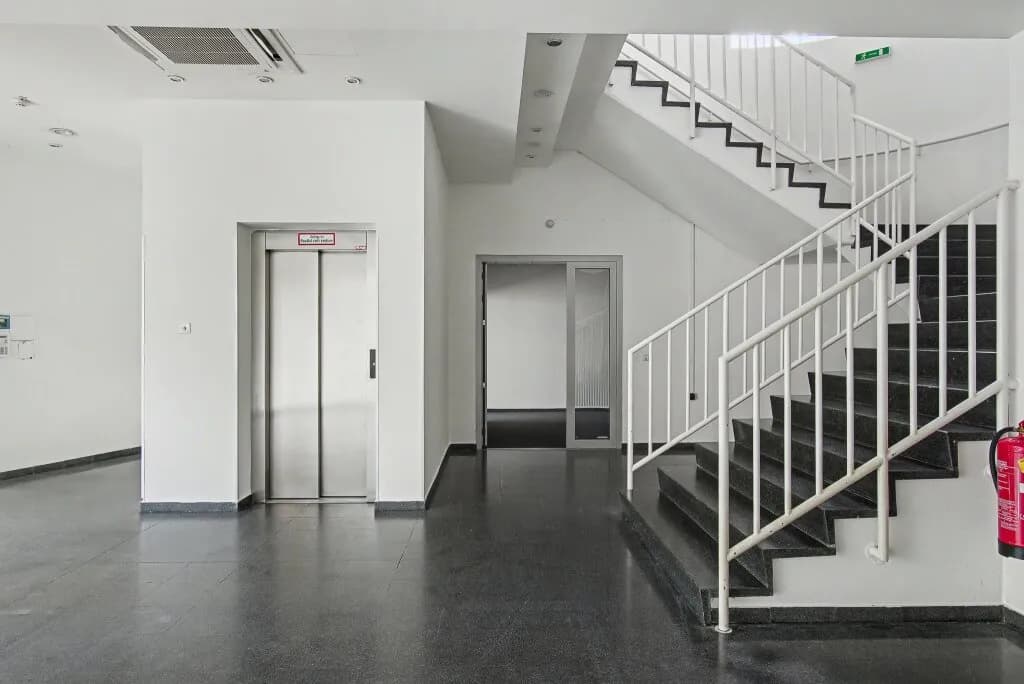 Gewerbeimmobilie mieten in Wien – 300 m², € 10 – Bild 4 von 17