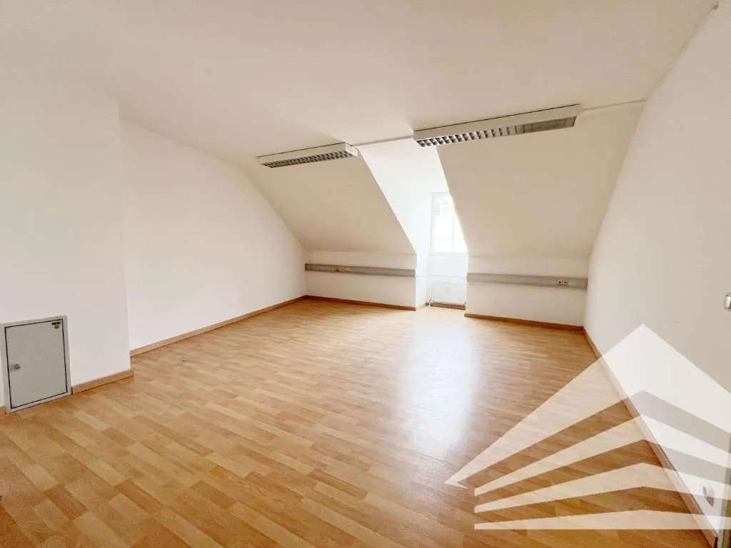 4-Zimmer-Gewerbeimmobilie mieten in Linz – 142 m², € 1.580 – Bild 2 von 7