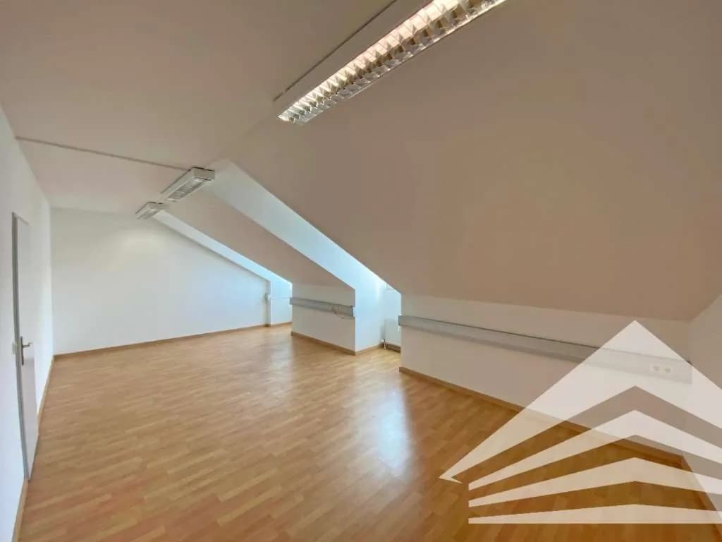 4-Zimmer-Gewerbeimmobilie mieten in Linz – 142 m², € 1.580 – Bild 4 von 7
