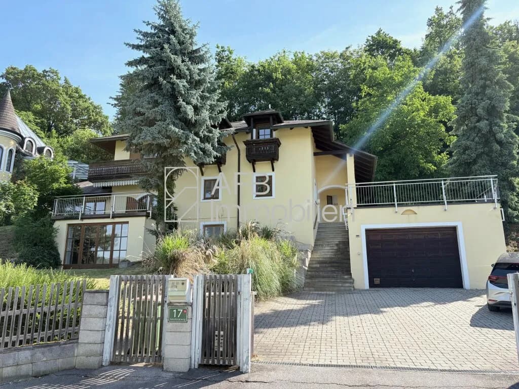 6-Zimmer-Immobilie mieten in Graz – 300 m², € 3.080