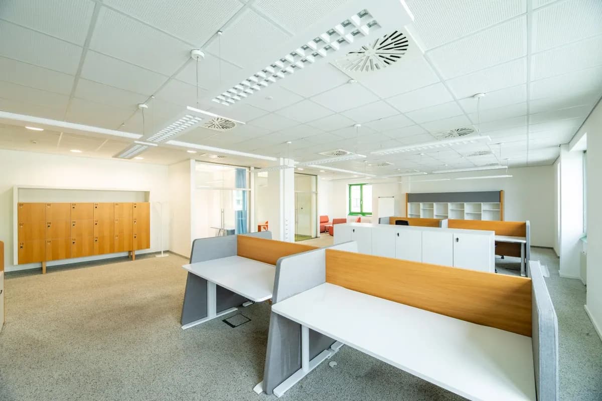 1-Zimmer-Gewerbeimmobilie mieten in Wien – 121 m², € 1.577 – Bild 2 von 6