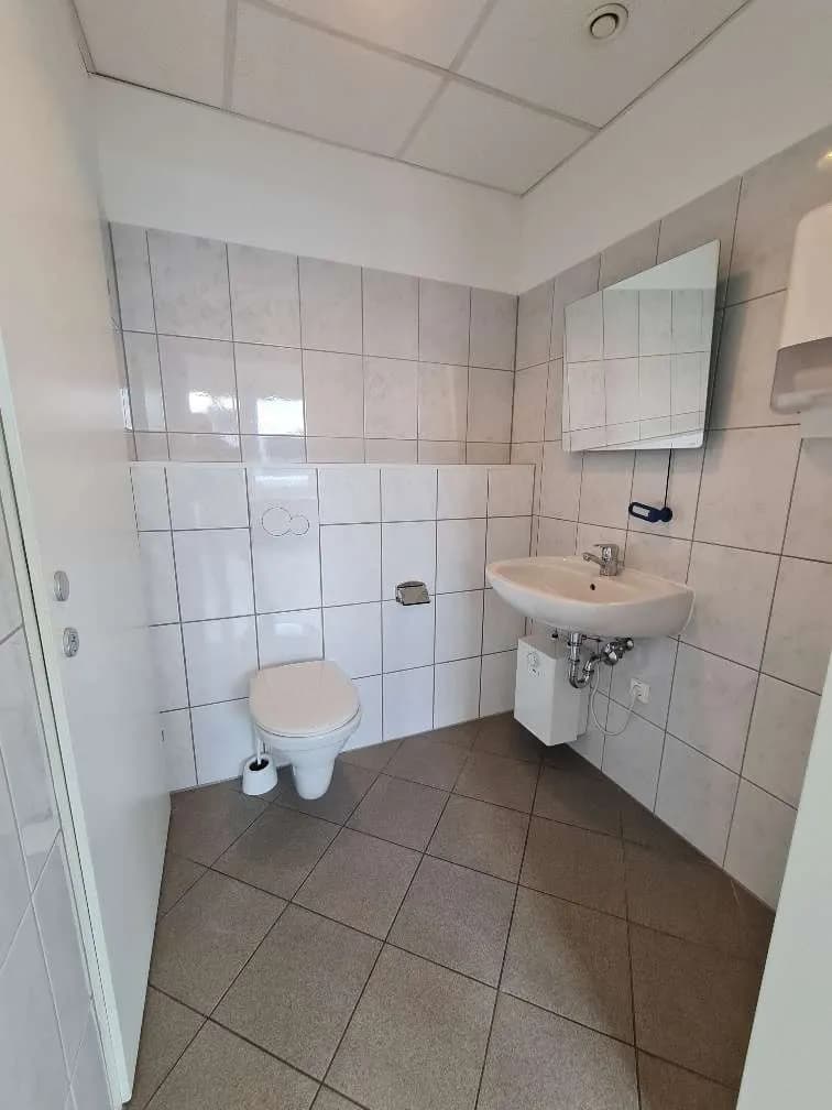 3-Zimmer-Gewerbeimmobilie mieten in Graz – 93 m², € 816 – Bild 6 von 9