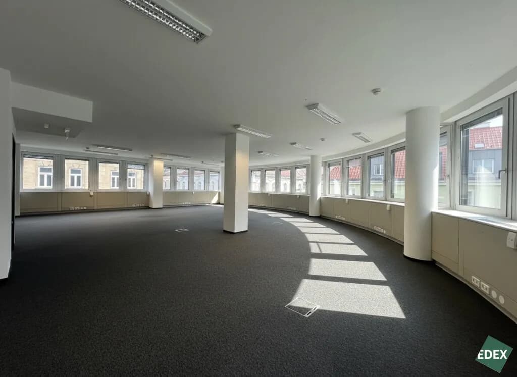 Gewerbeimmobilie mieten in Wien – 583 m², € 15