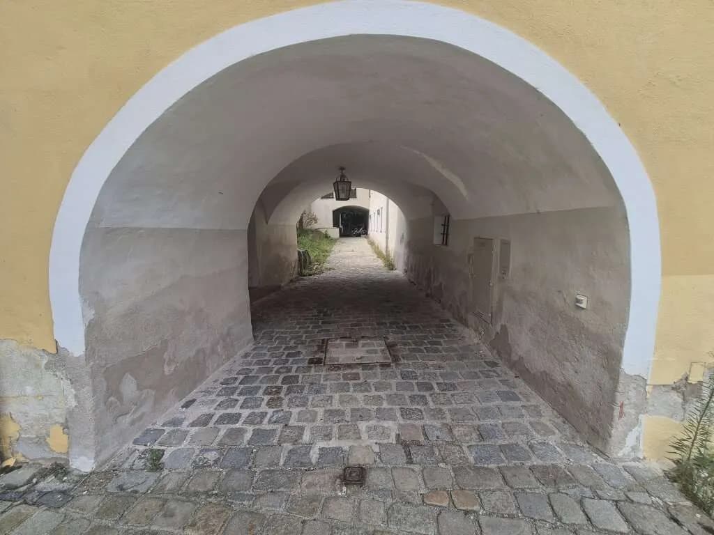 Gewerbeimmobilie kaufen in Krems an der Donau – 2 055 m², € 2.590.000 – Bild 5 von 13