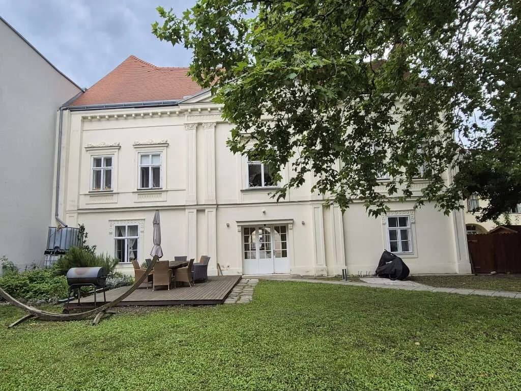 Gewerbeimmobilie kaufen in Baden – 871 m², € 2.620.000