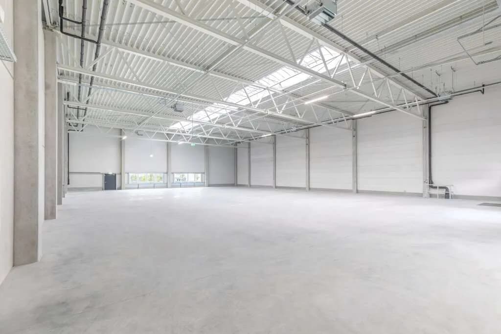 Gewerbeimmobilie mieten in Wien – 1 770 m², € 20.000 – Bild 2 von 7