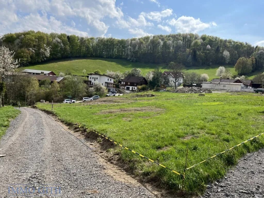 Grundstück kaufen in Baden – 851 m², € 245.000