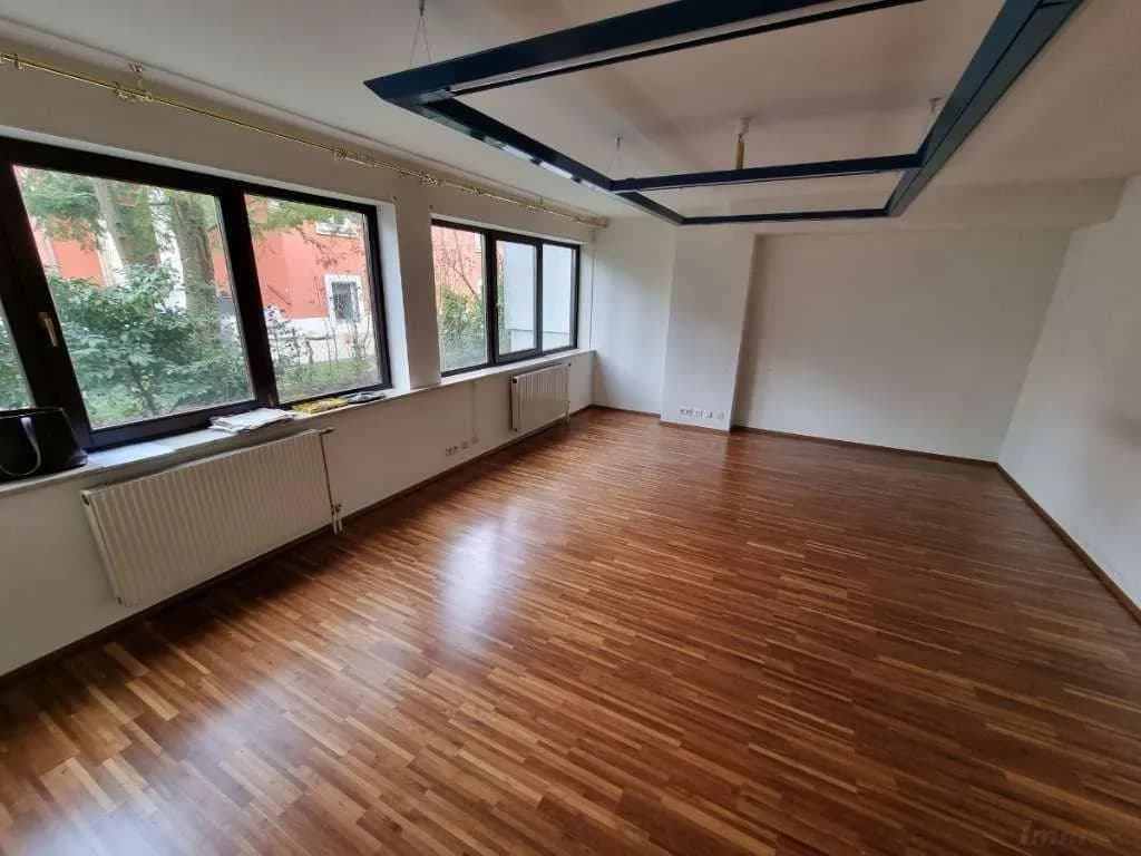 8-Zimmer-Gewerbeimmobilie mieten in Graz – 85 m², € 2.284 – Bild 3 von 8