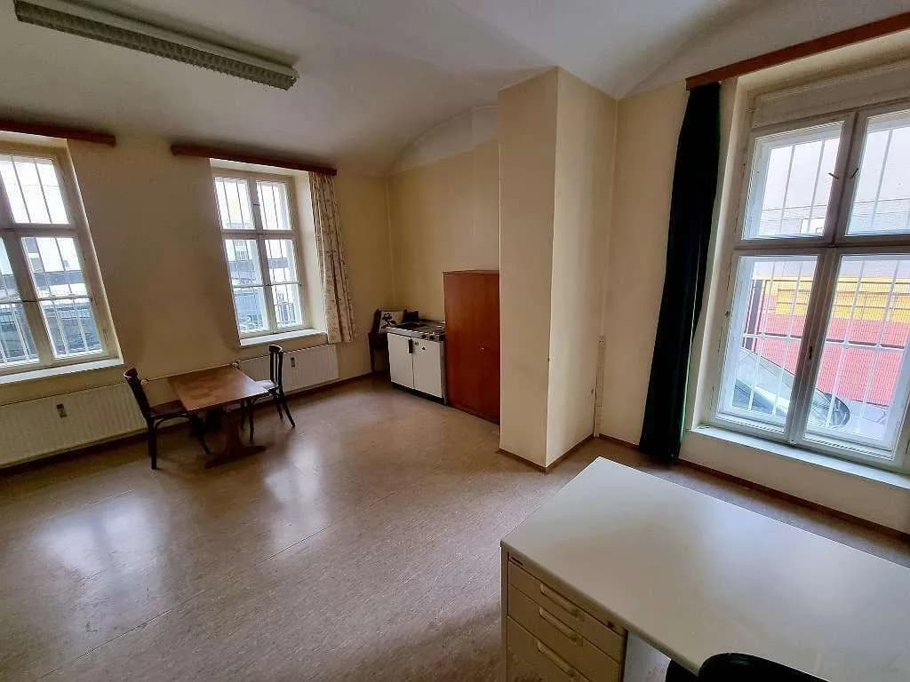 8-Zimmer-Gewerbeimmobilie mieten in Graz – 85 m², € 2.284 – Bild 7 von 8