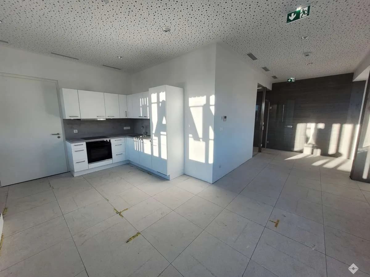 Gewerbeimmobilie mieten in Salzburg Stadt – 347 m², € 6.244 – Bild 6 von 8