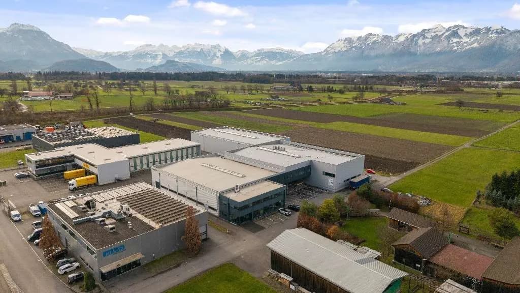 Gewerbeimmobilie mieten in Feldkirch – 4 600 m²