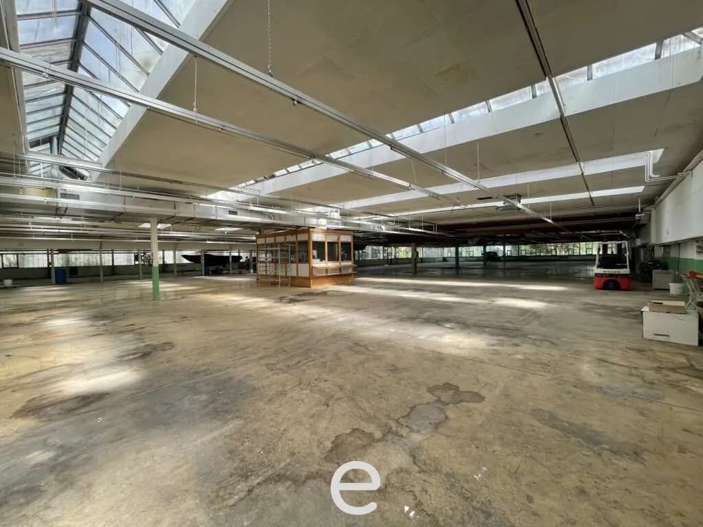 Immobilie mieten in Vöcklabruck – 4 118 m², € 25.000