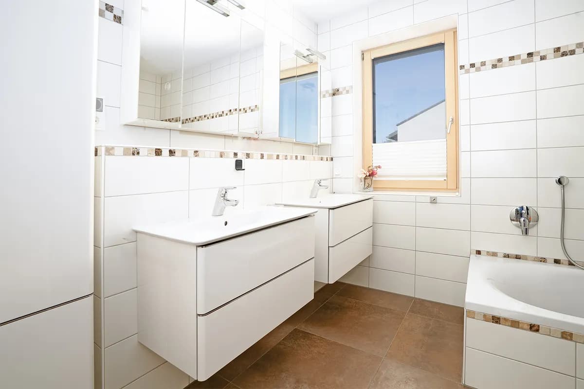 Haus kaufen in Villach Land – 250 m², € 950.000 – Bild 8 von 12