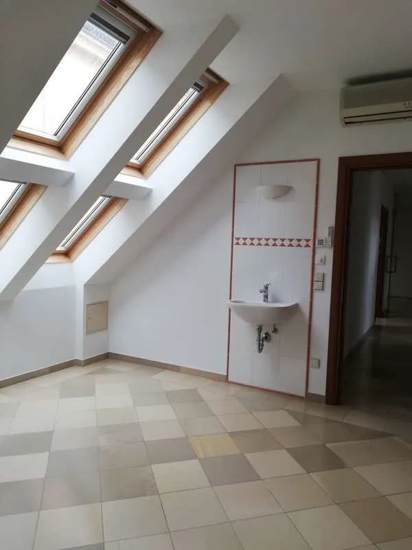 4-Zimmer-Gewerbeimmobilie mieten in Wiener Neustadt – 83 m², € 1.440 – Bild 4 von 12