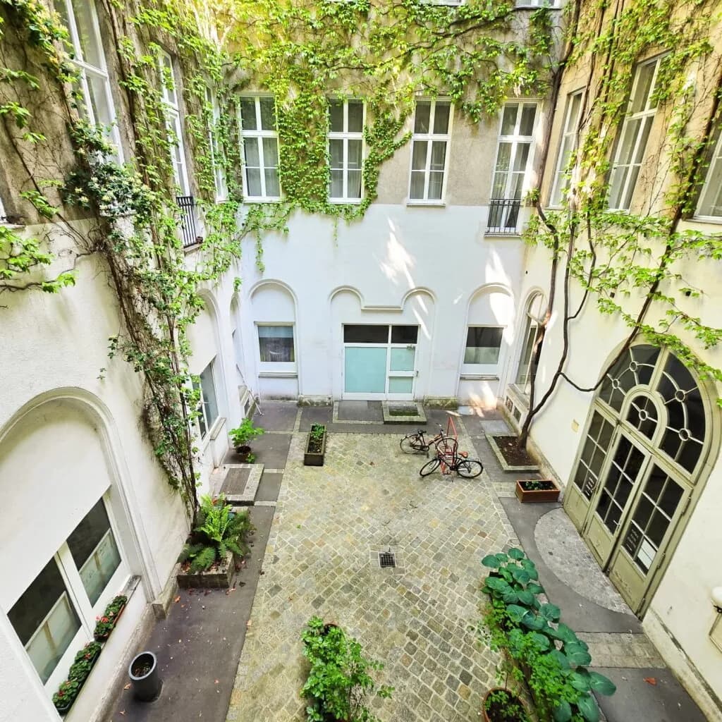 6-Zimmer-Gewerbeimmobilie mieten in Wien – 125 m², € 2.559