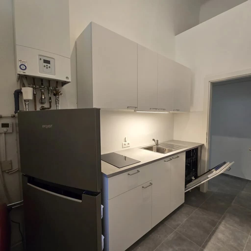 6-Zimmer-Gewerbeimmobilie mieten in Wien – 125 m², € 2.559 – Bild 19 von 35