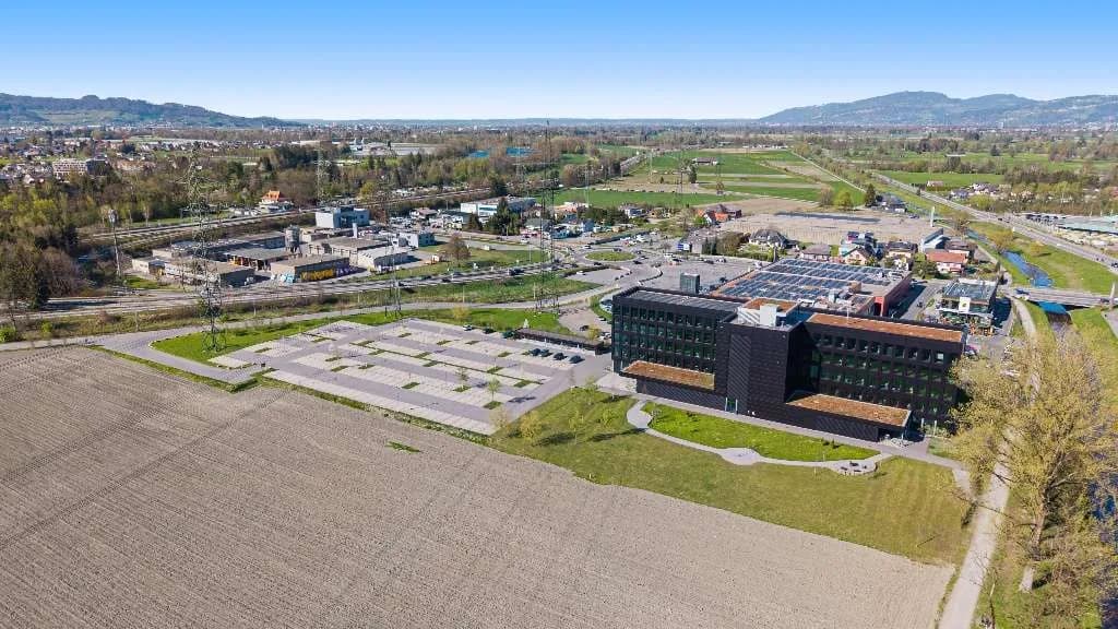 Gewerbeimmobilie mieten in Dornbirn – 1 220 m²