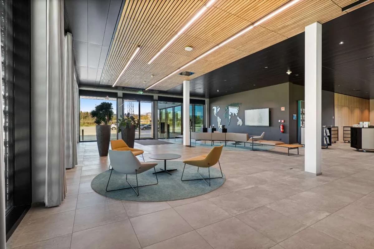 Gewerbeimmobilie mieten in Dornbirn – 1 220 m² – Bild 23 von 28
