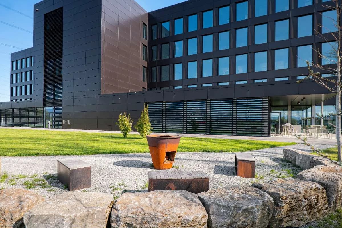 Gewerbeimmobilie mieten in Dornbirn – 1 220 m² – Bild 27 von 28
