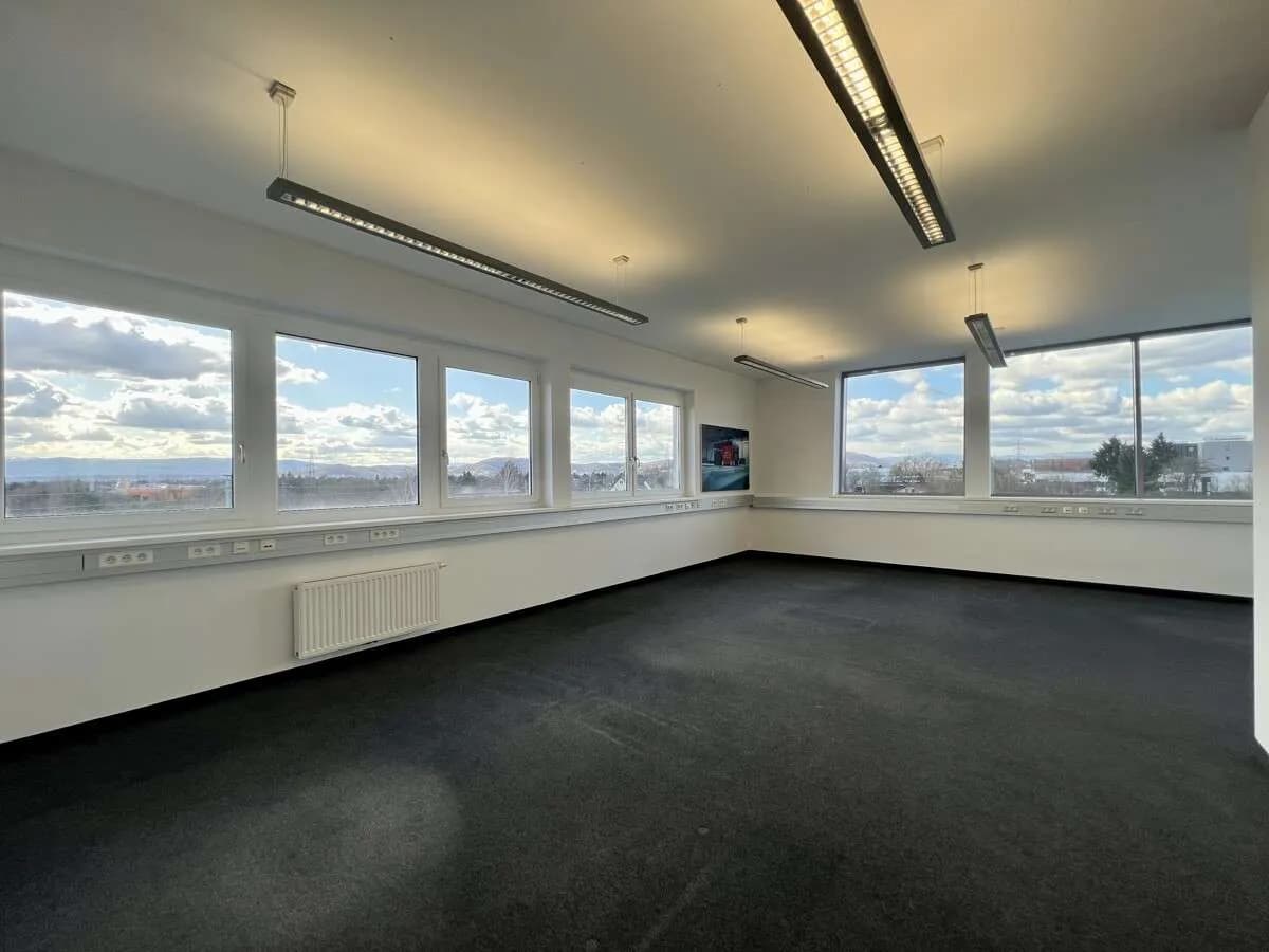 4-Zimmer-Gewerbeimmobilie mieten in Graz – € 3.638