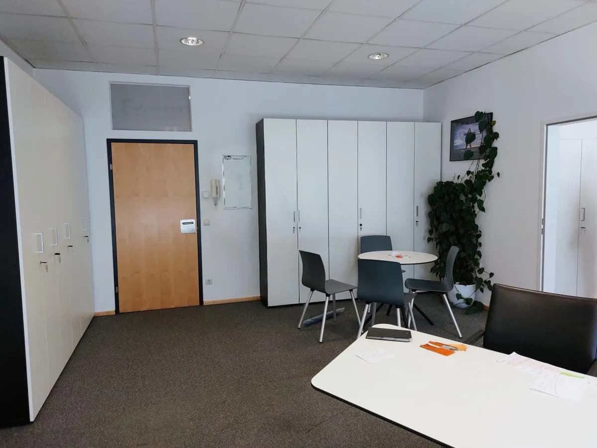 Gewerbeimmobilie mieten in Wels – 30 m², € 515