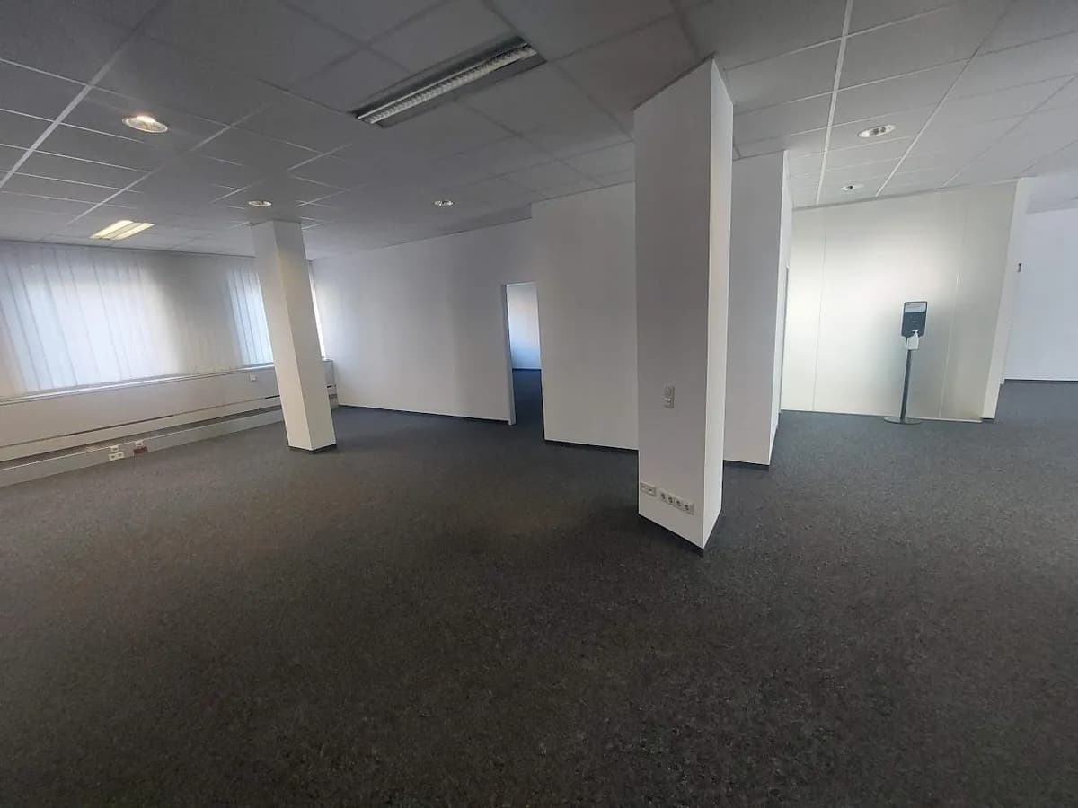 Gewerbeimmobilie mieten in Wels – 175 m², € 2.997 – Bild 5 von 12