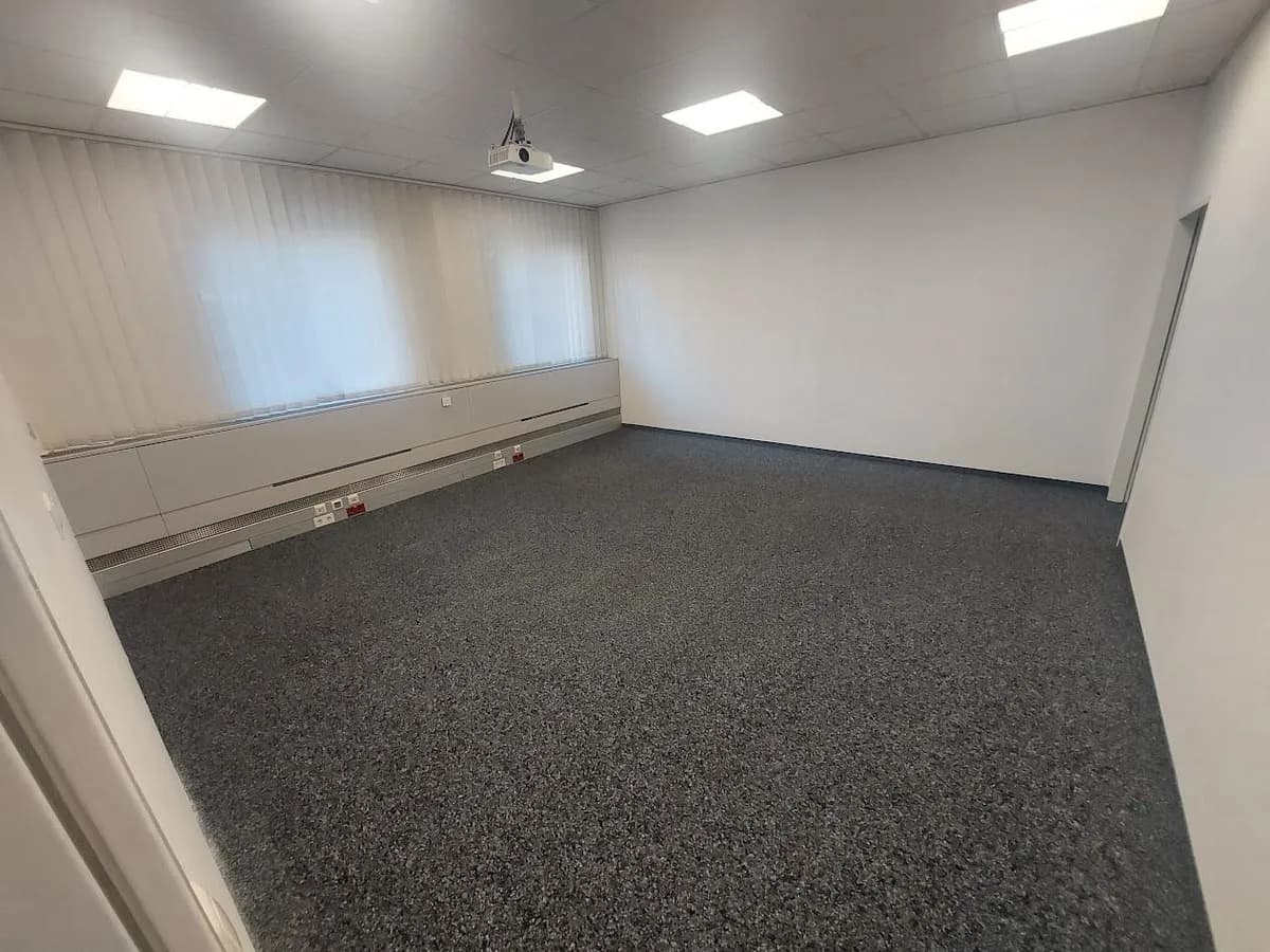Gewerbeimmobilie mieten in Wels – 175 m², € 2.997 – Bild 6 von 12