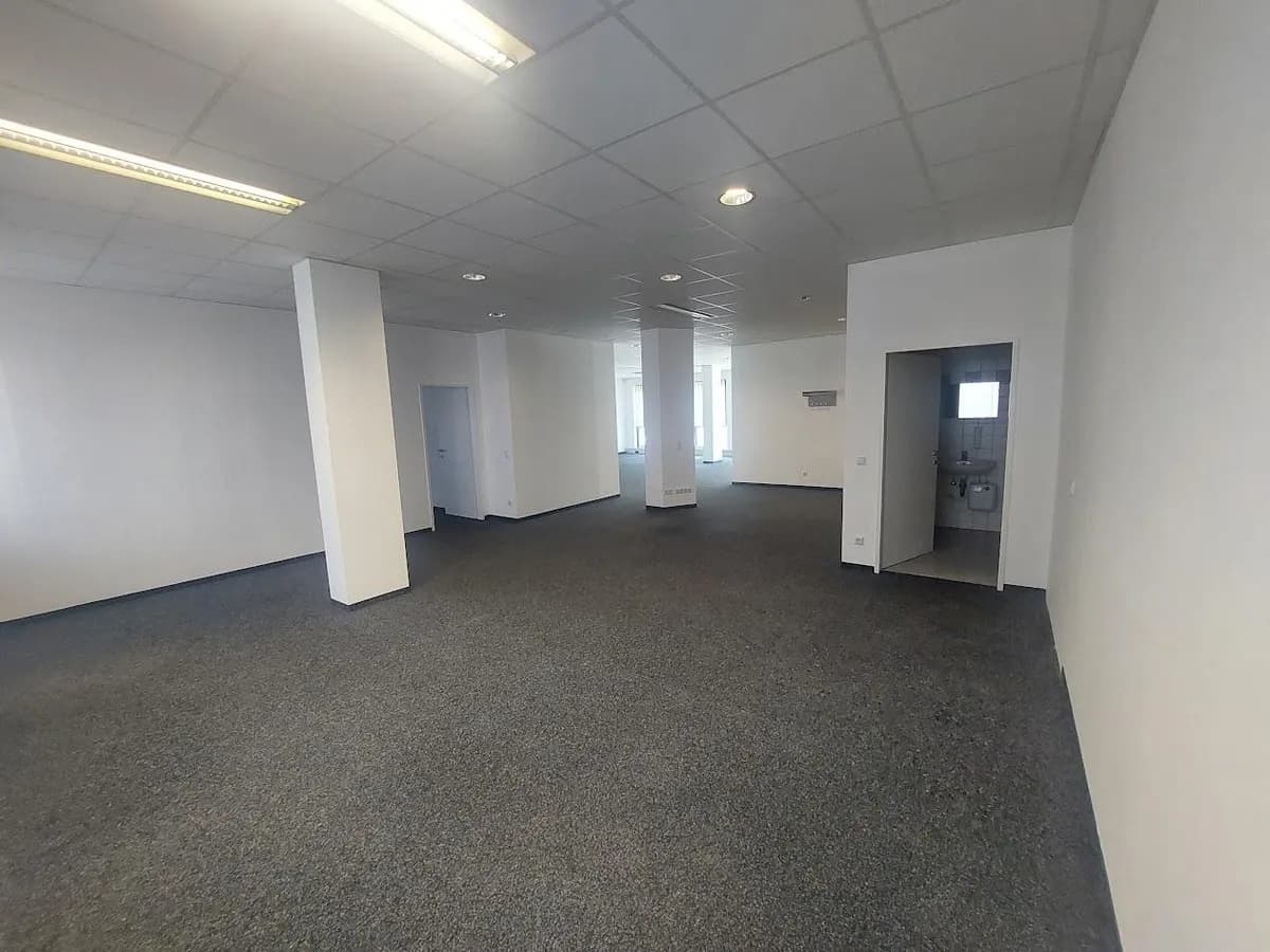 Gewerbeimmobilie mieten in Wels – 175 m², € 2.997 – Bild 7 von 12