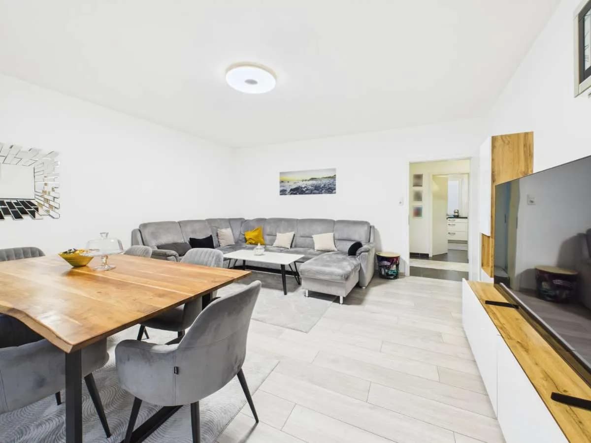 4-Zimmer-Wohnung kaufen in Wels – 95 m², € 215.000 – Bild 2 von 32