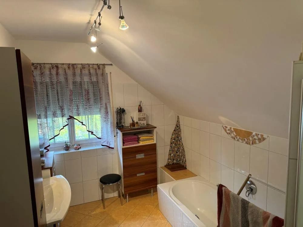 Haus kaufen in Gmunden – 180 m², € 550.000 – Bild 13 von 16