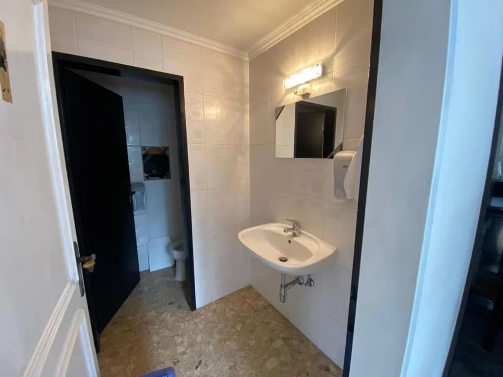 Gewerbeimmobilie kaufen in Wiener Neustadt – 220 m², € 189.900 – Bild 9 von 9
