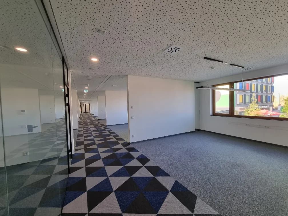 Gewerbeimmobilie mieten in Wels-Land – 351 m², € 13 – Bild 4 von 14