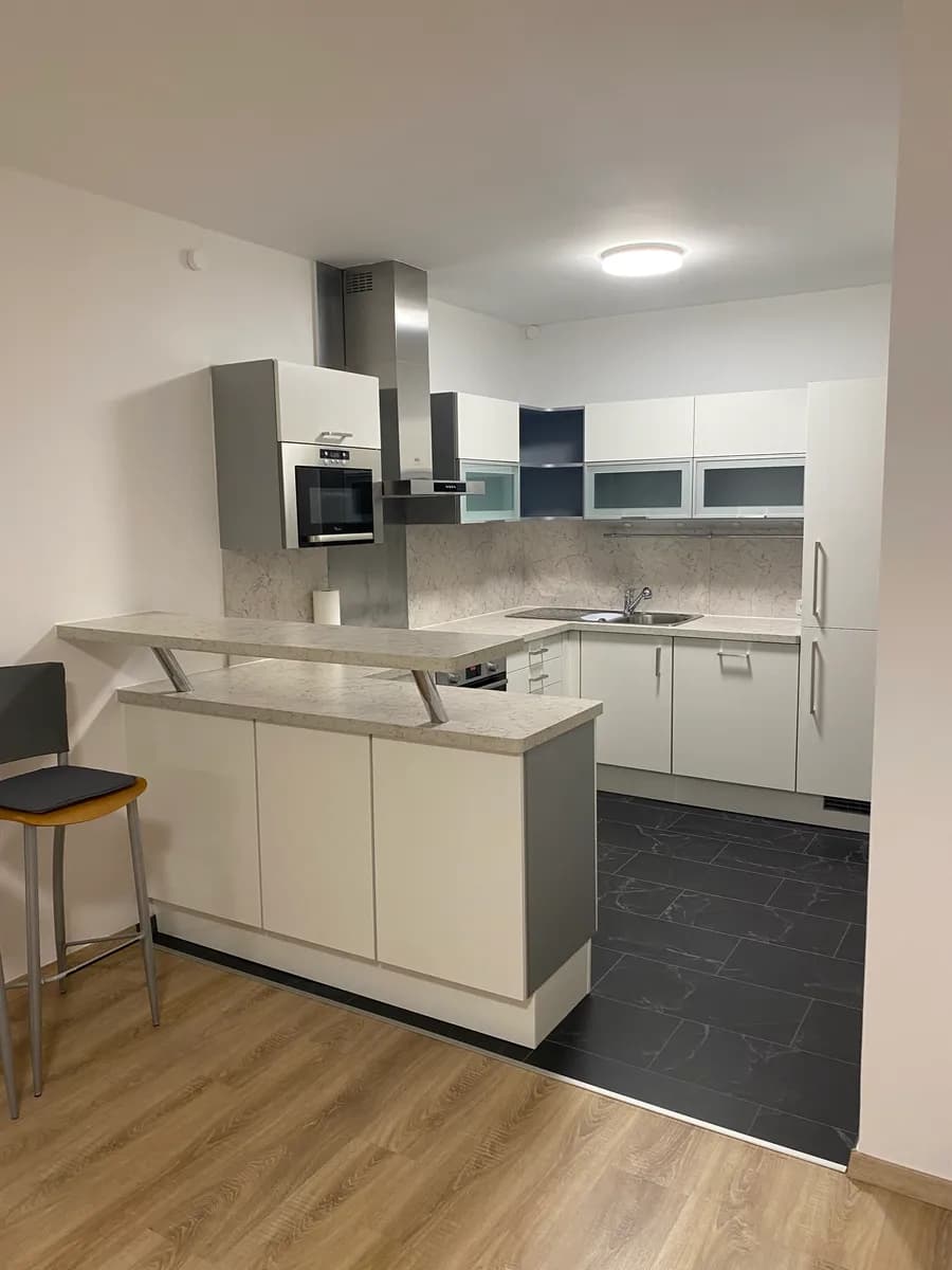 2-Zimmer-Wohnung mieten in Wels – 65 m², € 1.100