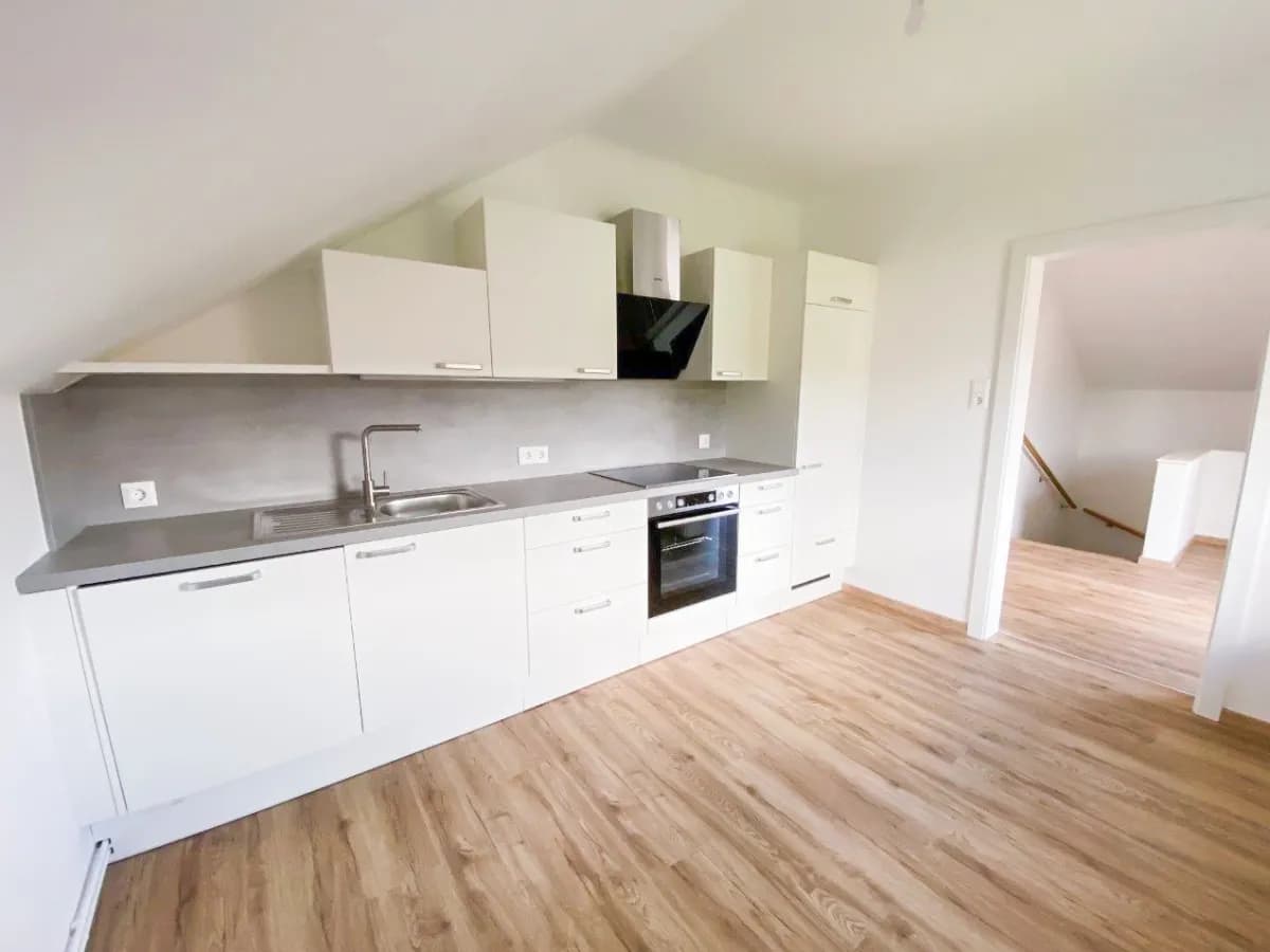 3-Zimmer-Wohnung mieten in Baden – 75 m², € 950 – Bild 2 von 12