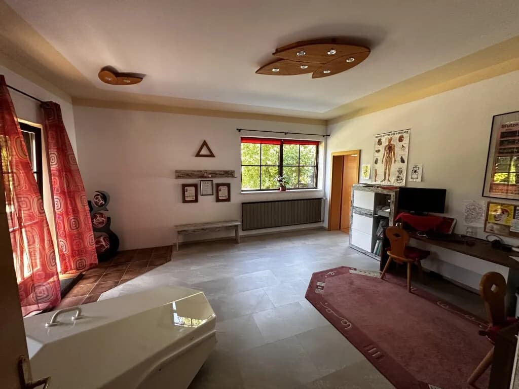 3-Zimmer-Wohnung kaufen in Vöcklabruck – 90,83 m², € 197.000 – Bild 2 von 19