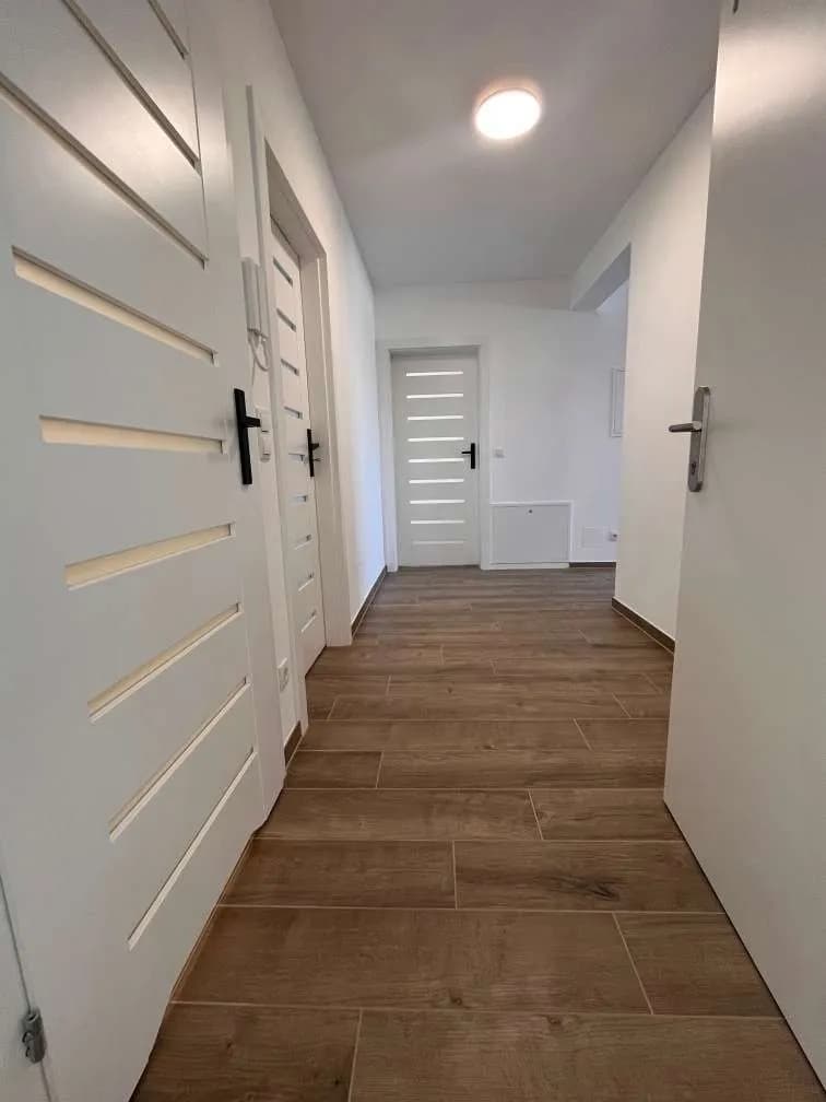 3-Zimmer-Gewerbeimmobilie mieten in Eisenstadt – 70 m², € 1.180 – Bild 2 von 12